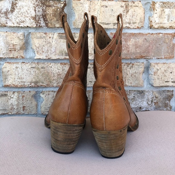 Dingo 7" Roni Women's Comfort Casual Studded Cut Out Block Heel Tan Boots 7.5 M - Picture 6 of 16